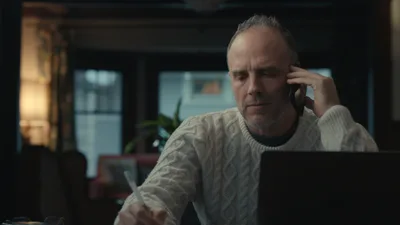 Постер 2 серии 1 сезона сериала «Голливудская афера»
