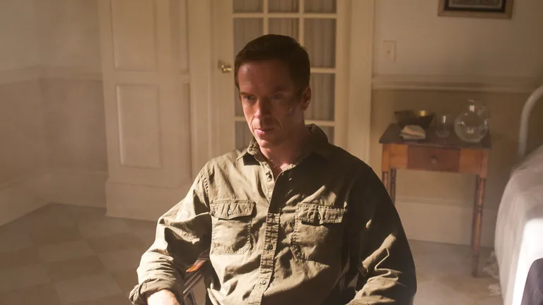 Постер 10 серии 1 сезона сериала «Родина»