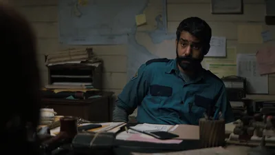 Постер 5 серии 1 сезона сериала «Полуночная месса»