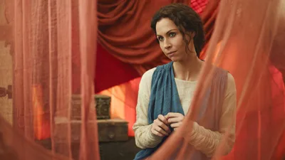 Постер 1 серии 1 сезона сериала «Красный шатёр»
