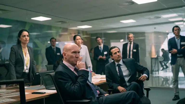 Постер 4 серии 1 сезона сериала «Захваченный рейс»