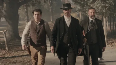 Постер 1 серии 1 сезона сериала «Уайетт Эрп и война ковбоев»