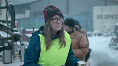 Постер 6 серии 1 сезона сериала «Стеклянный купол»