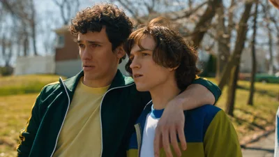 Постер 1 серии 1 сезона сериала «Переполненная комната»