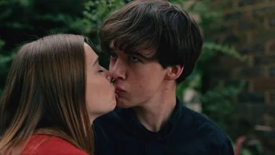 Постер 1 серии 1 сезона сериала «Конец е****го мира»
