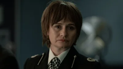 Постер 2 серии 1 сезона сериала «Подозреваемый: Убийство Жана Шарля де Менезеса»