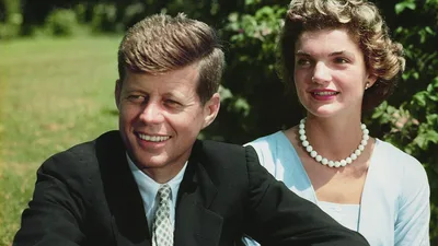 Постер 3 серии 1 сезона сериала «Kennedy»
