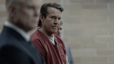 Постер 3 серии 1 сезона сериала «Убийца со счастливым лицом»