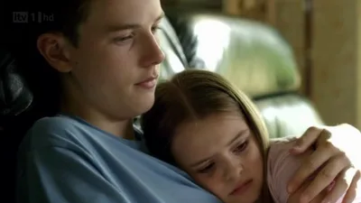 Постер 5 серии 1 сезона сериала «Дом на окраине»