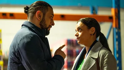 Постер 4 серии 1 сезона сериала «Virdee»
