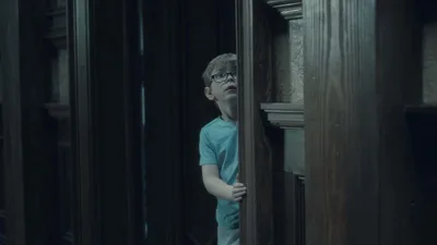 Постер 4 серии 1 сезона сериала «Призраки дома на холме»