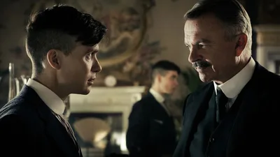 Постер 2 серии 1 сезона сериала «Острые козырьки»