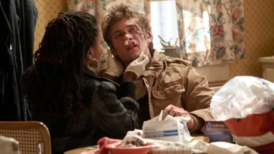 Постер 3 серии 1 сезона сериала «Бесстыжие»