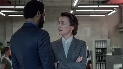 Постер 3 серии 1 сезона сериала «Двойник»