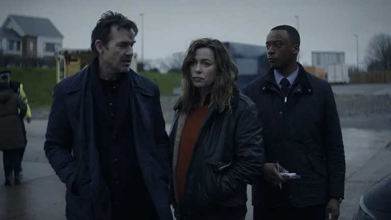 Постер 2 серии 1 сезона сериала «Ворона»