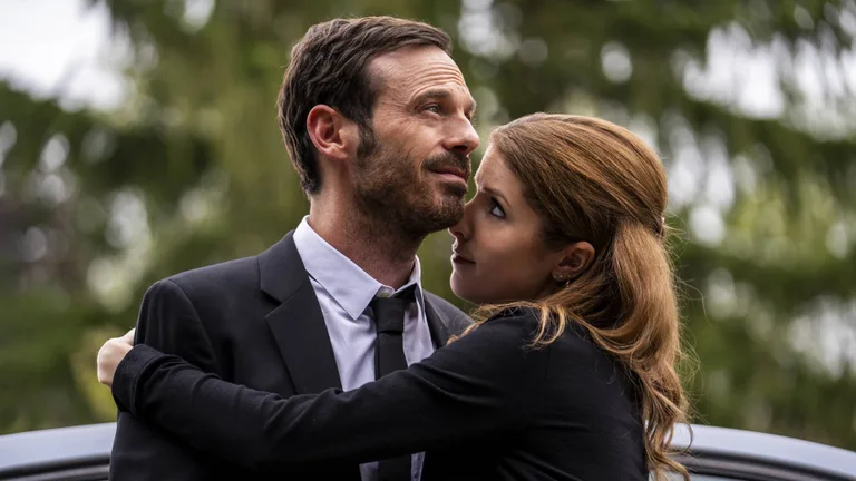 Постер 2 серии 1 сезона сериала «Личная жизнь»