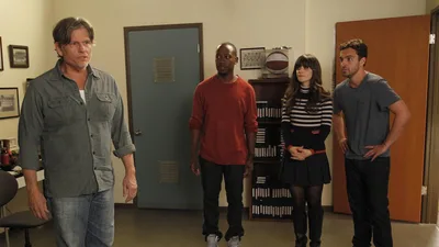 Постер 12 серии 1 сезона сериала «Новенькая»