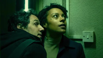 Постер 3 серии 1 сезона сериала «Медленные лошади»