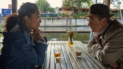 Постер 3 серии 1 сезона сериала «Убивая Еву»