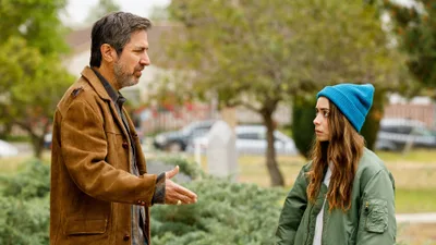 Постер 6 серии 1 сезона сериала «Игрушка для взрослых»