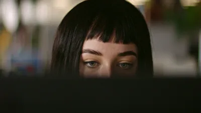 Постер 1 серии 1 сезона сериала «Ashley Madison: секс, ложь и скандал»