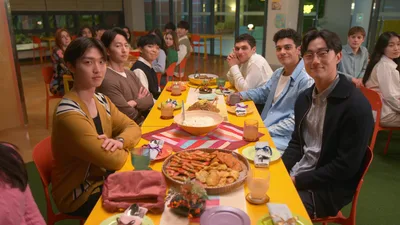 Постер 5 серии 1 сезона сериала «Целую, Китти»