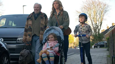 Постер 2 серии 1 сезона сериала «Родители года»