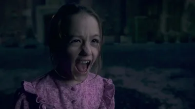 Постер 8 серии 1 сезона сериала «Призраки усадьбы Блай»