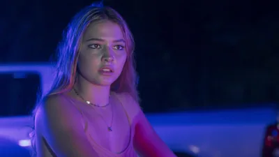 Постер 9 серии 1 сезона сериала «Внешние отмели»