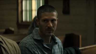 Постер 1 серии 1 сезона сериала «Полуночная месса»