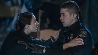 Постер 3 серии 1 сезона сериала «На вызове»