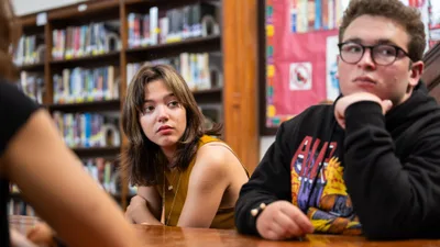 Постер 4 серии 1 сезона сериала «Social Studies»