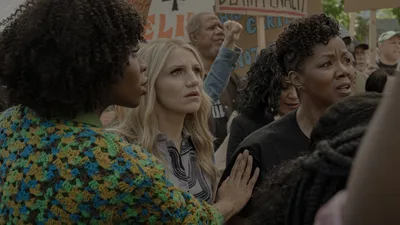 Постер 5 серии 1 сезона сериала «Убийца со счастливым лицом»