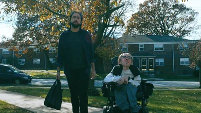 Постер 8 серии 1 сезона сериала «Рами»