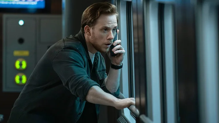 Постер 1 серии 1 сезона сериала «Ночной поезд»