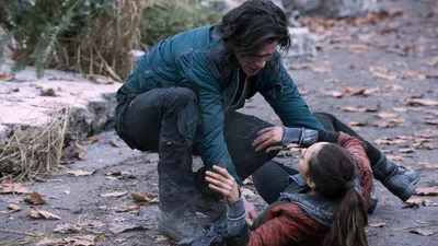 Постер 10 серии 1 сезона сериала «Сотня»